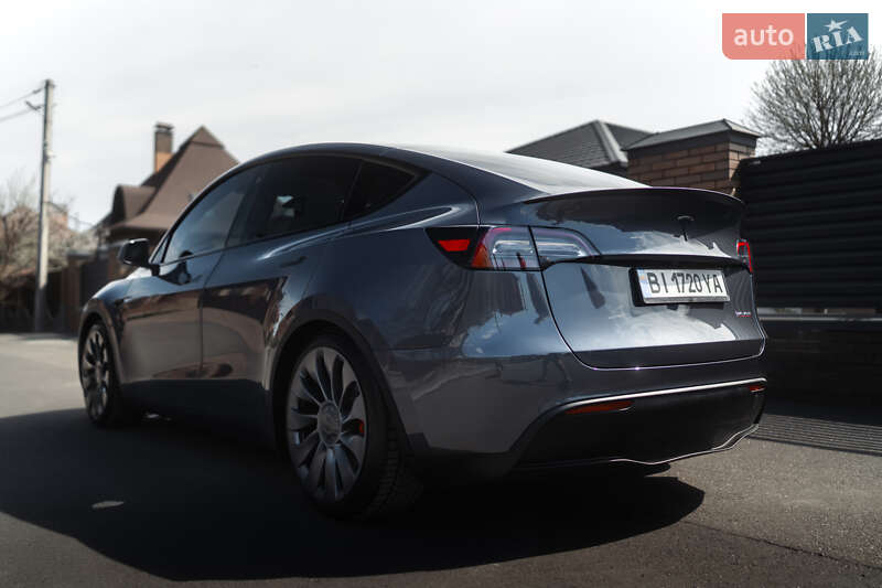Позашляховик / Кросовер Tesla Model Y 2023 в Полтаві фото 3 Позашляховик / Кросовер Tesla Model Y 2023 в Полтаві