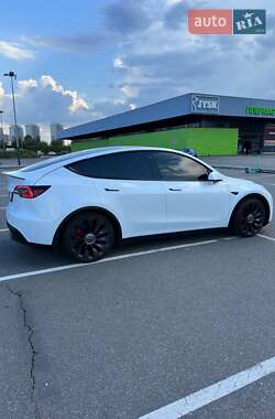 Внедорожник / Кроссовер Tesla Model Y 2022 в Киеве