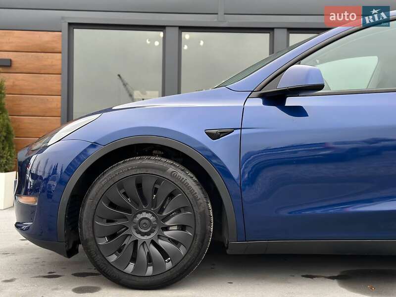 Позашляховик / Кросовер Tesla Model Y 2023 в Рівному