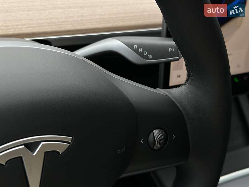 Позашляховик / Кросовер Tesla Model Y 2023 в Рівному