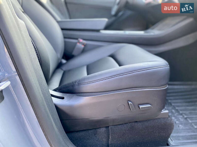 Внедорожник / Кроссовер Tesla Model Y 2022 в Рогатине