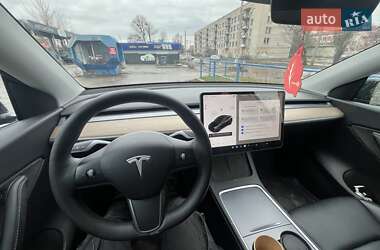 Внедорожник / Кроссовер Tesla Model Y 2021 в Киеве