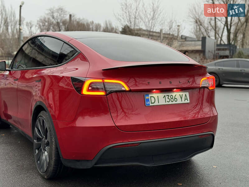 Позашляховик / Кросовер Tesla Model Y 2022 в Дніпрі