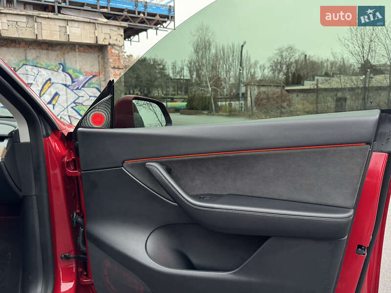 Позашляховик / Кросовер Tesla Model Y 2022 в Дніпрі