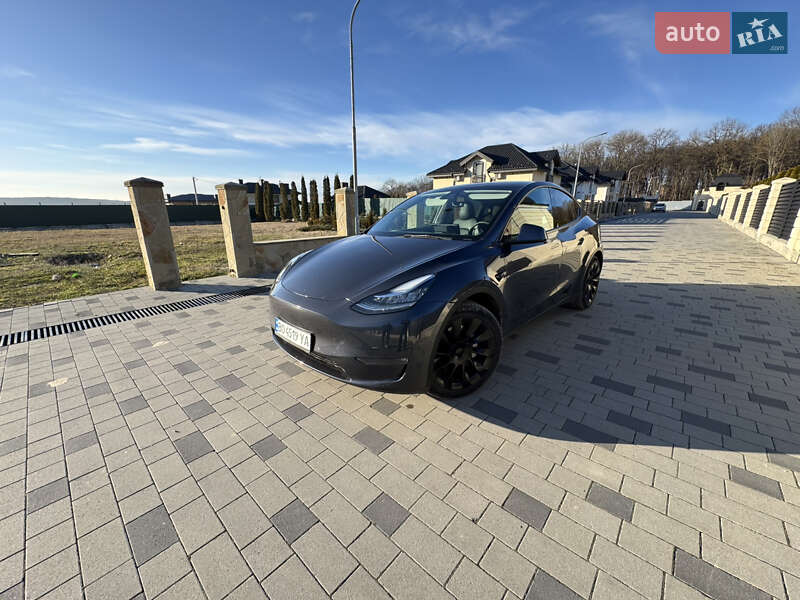 Tesla Model Y 2021