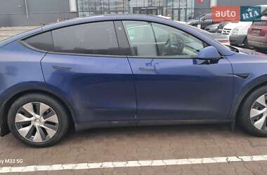 Внедорожник / Кроссовер Tesla Model Y 2021 в 