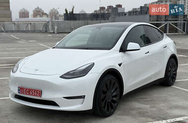 Внедорожник / Кроссовер Tesla Model Y 2022 в Киеве