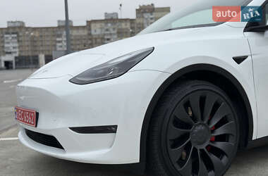 Внедорожник / Кроссовер Tesla Model Y 2022 в Киеве