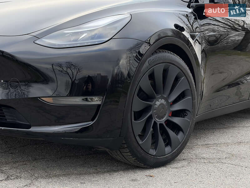 Позашляховик / Кросовер Tesla Model Y 2022 в Дніпрі