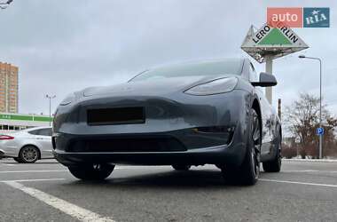 Внедорожник / Кроссовер Tesla Model Y 2023 в Киеве