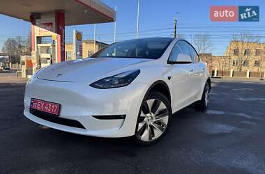 Позашляховик / Кросовер Tesla Model Y 2024 в 