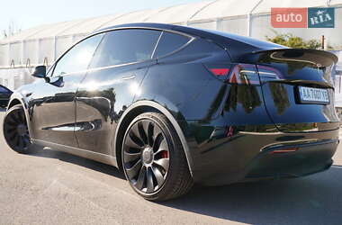 Внедорожник / Кроссовер Tesla Model Y 2023 в Киеве