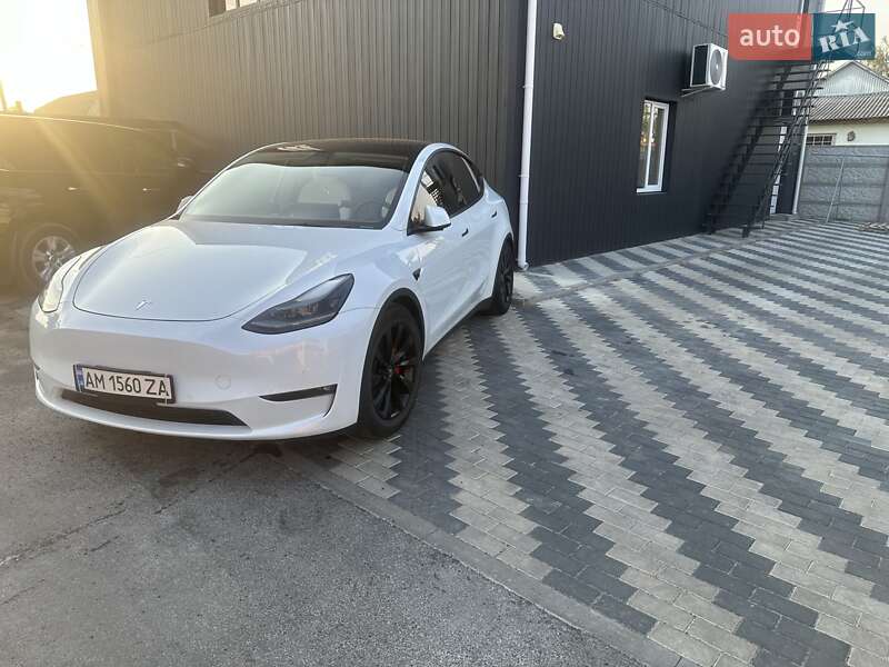 Tesla Model Y 2022