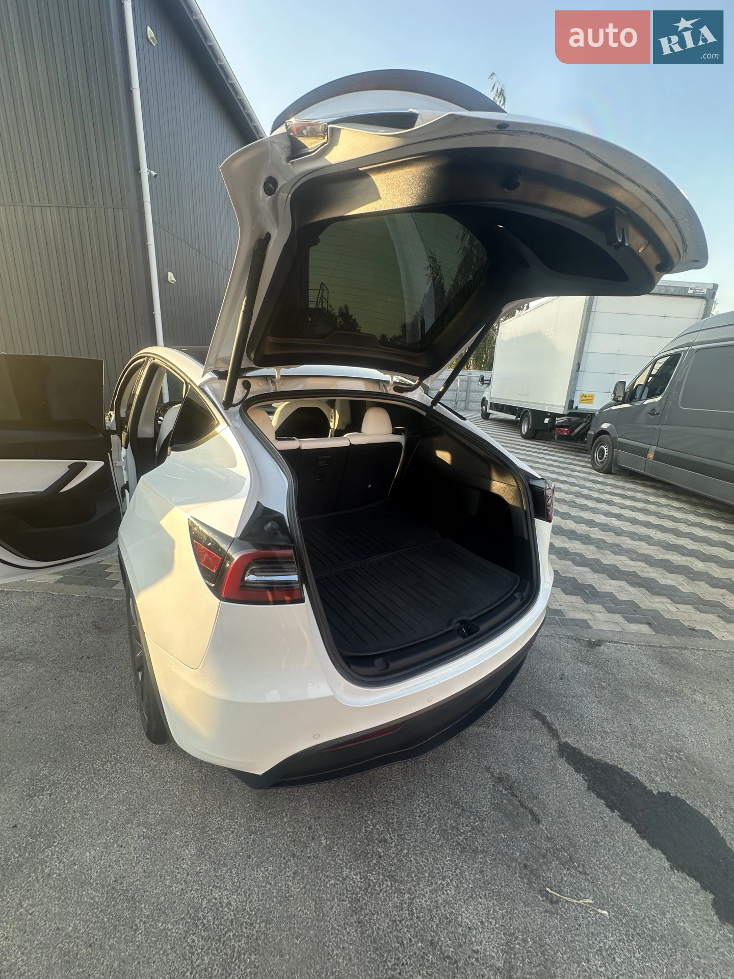 2022 Tesla Model Y - мініатюра 14