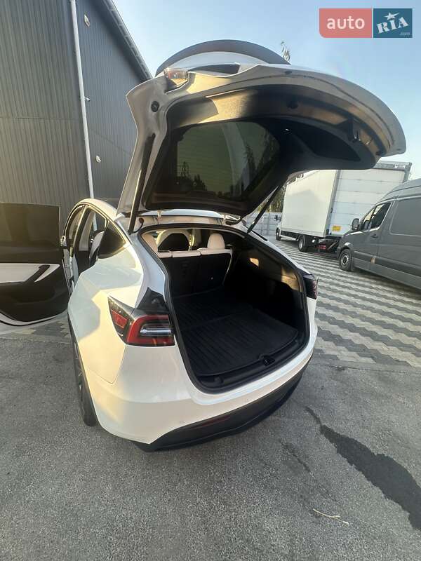 Внедорожник / Кроссовер Tesla Model Y 2022 в Киеве фото 14 Внедорожник / Кроссовер Tesla Model Y 2022 в Киеве