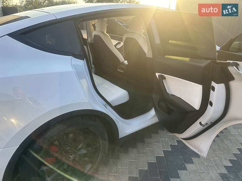 Внедорожник / Кроссовер Tesla Model Y 2022 в Киеве фото 35 Внедорожник / Кроссовер Tesla Model Y 2022 в Киеве