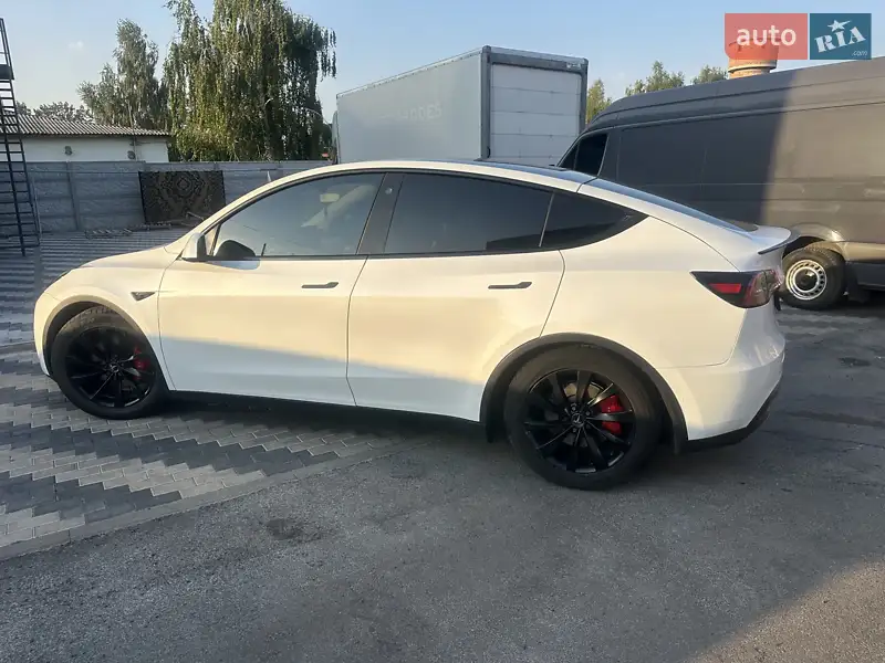 Внедорожник / Кроссовер Tesla Model Y 2022 в 