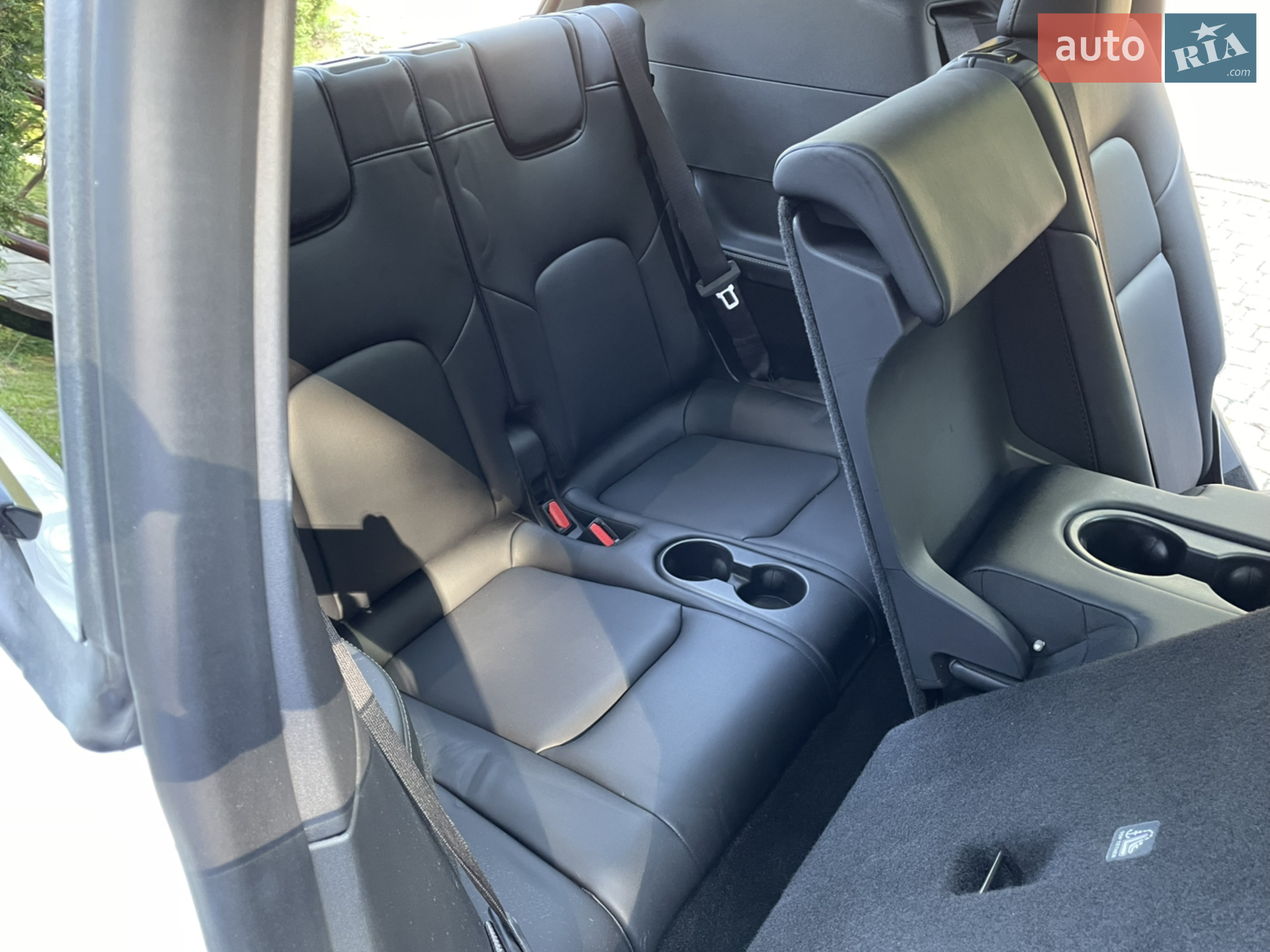 2021 Tesla Model Y - мініатюра 8