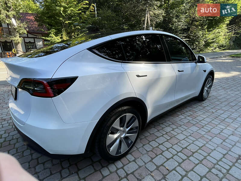 Позашляховик / Кросовер Tesla Model Y 2021 в Трускавці