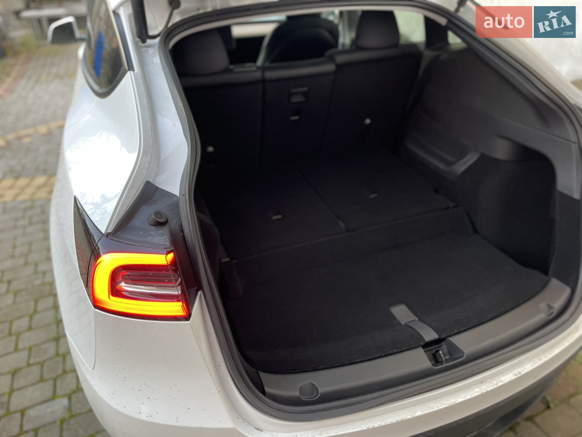 2021 Tesla Model Y - мініатюра 24