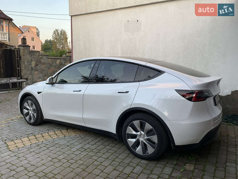 Позашляховик / Кросовер Tesla Model Y 2021 в Трускавці