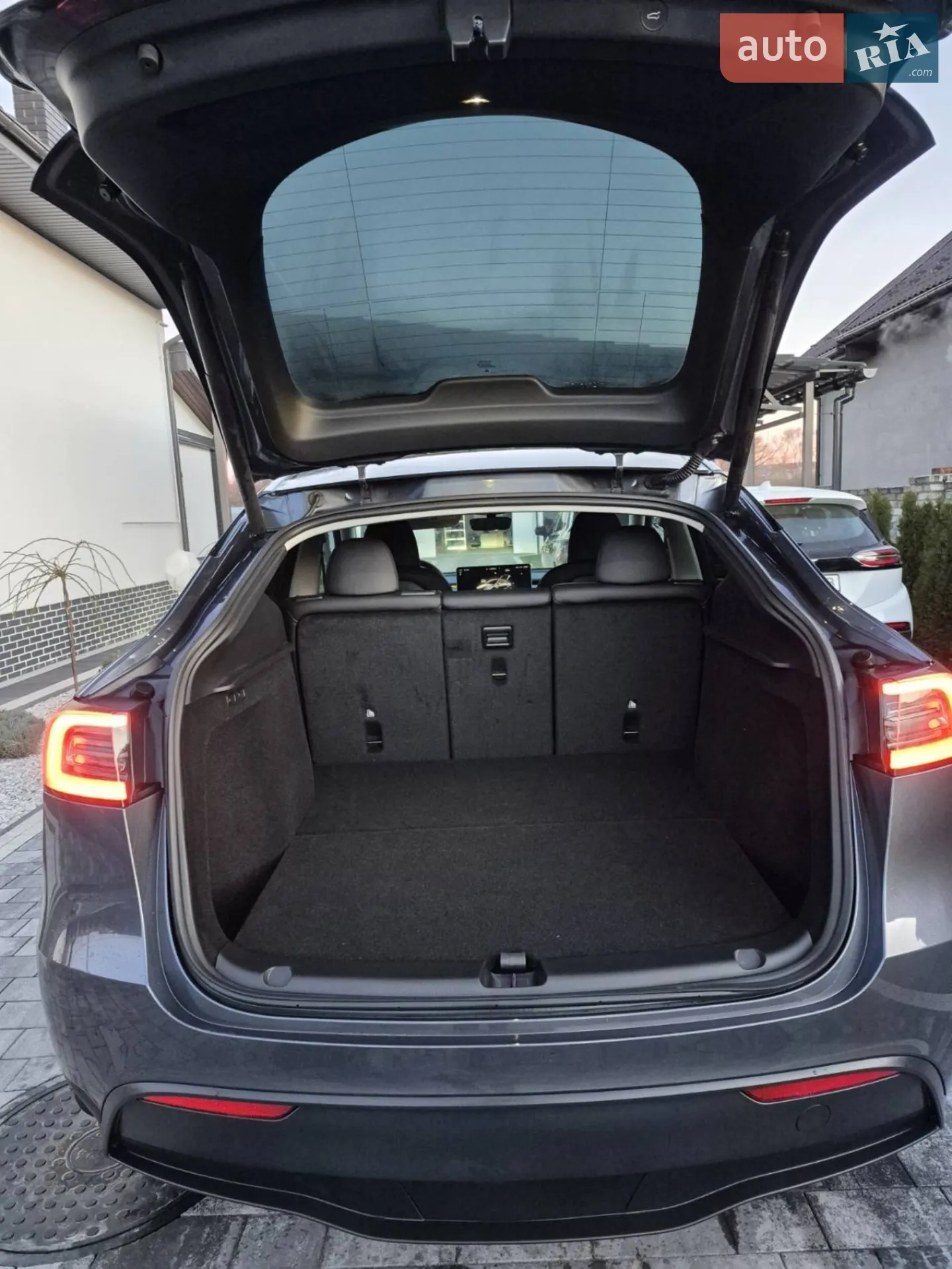 2023 Tesla Model Y - мініатюра 6