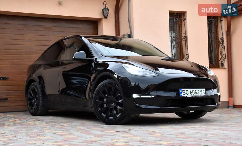 Tesla Model Y 2021