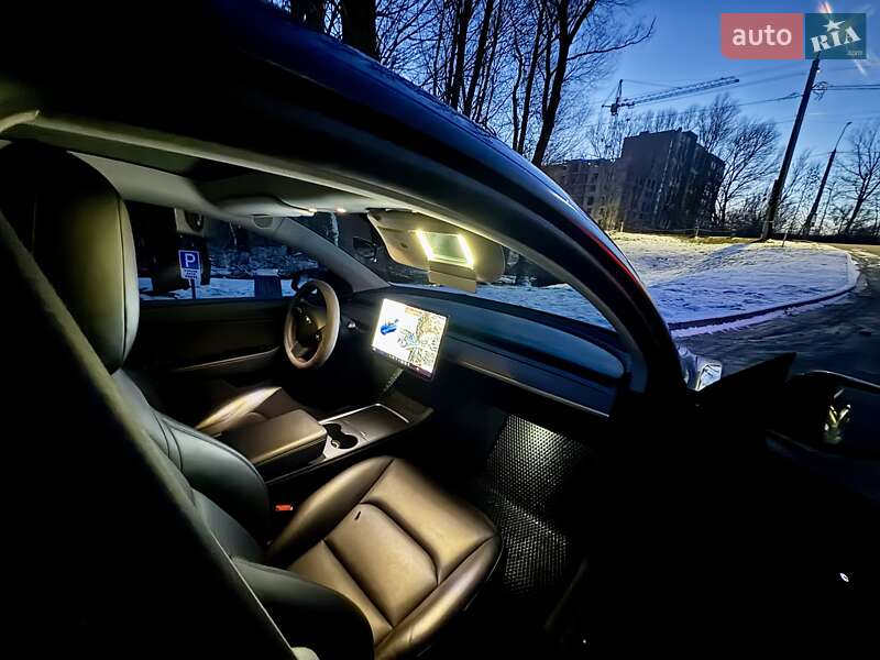 Внедорожник / Кроссовер Tesla Model Y 2021 в Хмельницком