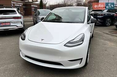 Внедорожник / Кроссовер Tesla Model Y 2021 в 