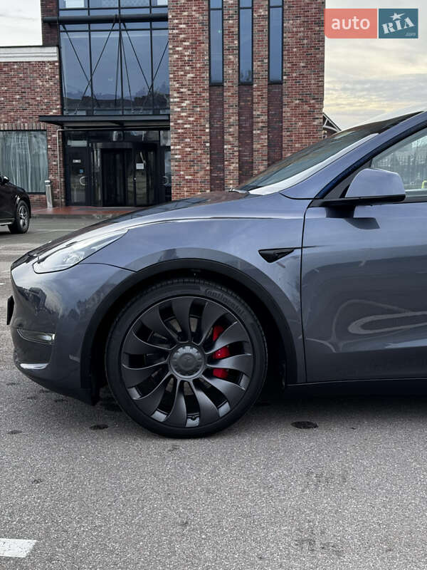 Позашляховик / Кросовер Tesla Model Y 2022 в Києві