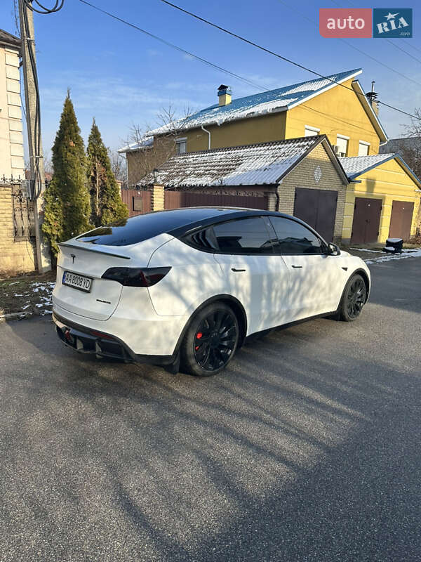 Внедорожник / Кроссовер Tesla Model Y 2022 в Киеве