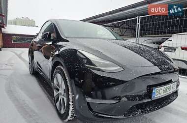 Внедорожник / Кроссовер Tesla Model Y 2021 в Киеве