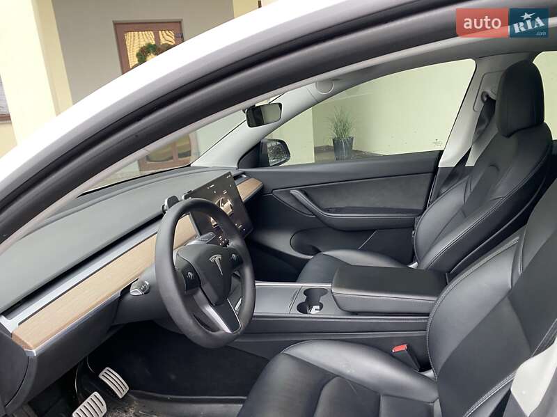 Внедорожник / Кроссовер Tesla Model Y 2022 в Луцке