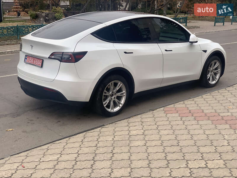 Внедорожник / Кроссовер Tesla Model Y 2022 в 