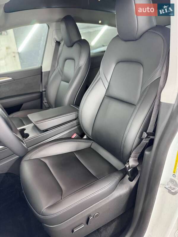 Позашляховик / Кросовер Tesla Model Y 2023 в Рівному