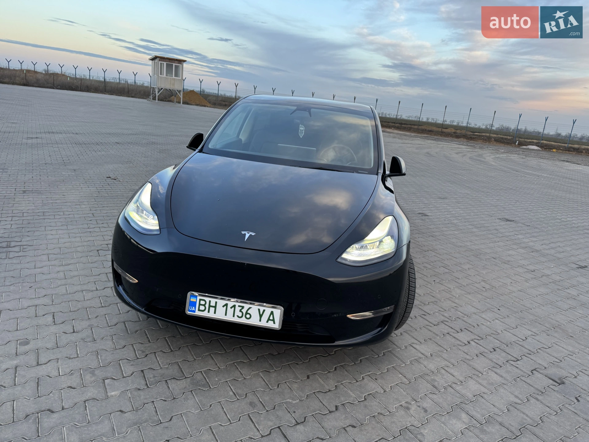 2022 Tesla Model Y - мініатюра 3