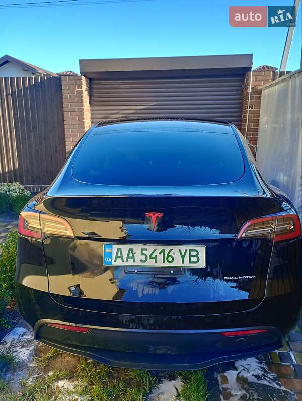 Внедорожник / Кроссовер Tesla Model Y 2023 в Киеве