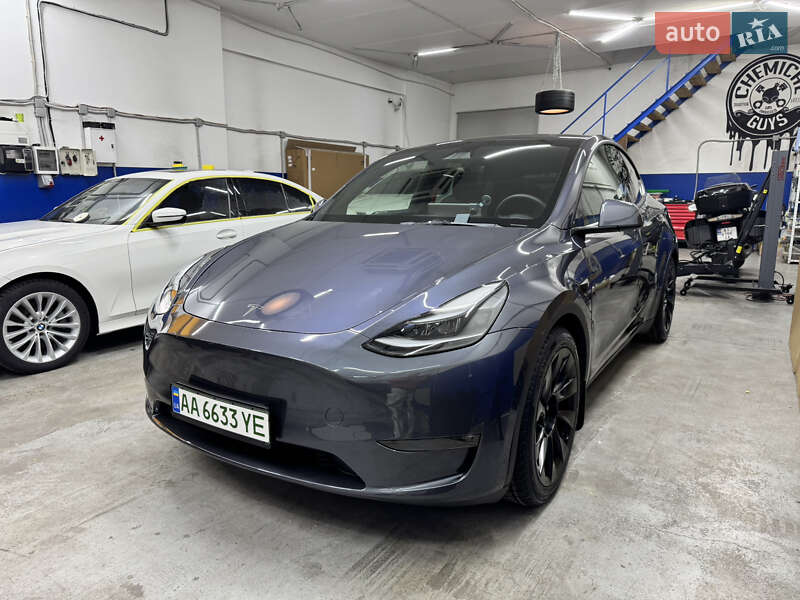 Внедорожник / Кроссовер Tesla Model Y 2023 в Киеве