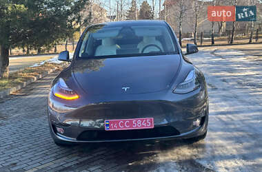 Внедорожник / Кроссовер Tesla Model Y 2024 в 