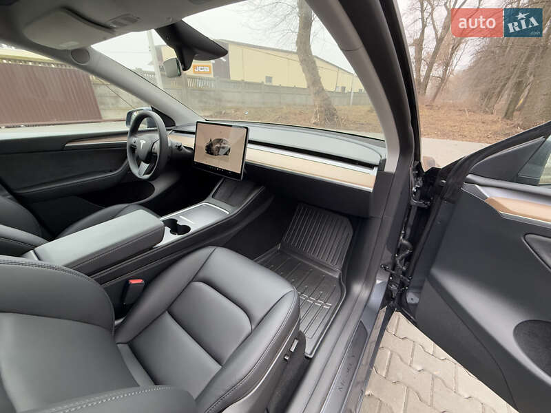 Внедорожник / Кроссовер Tesla Model Y 2023 в Виннице