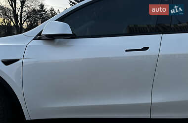 Внедорожник / Кроссовер Tesla Model Y 2021 в 