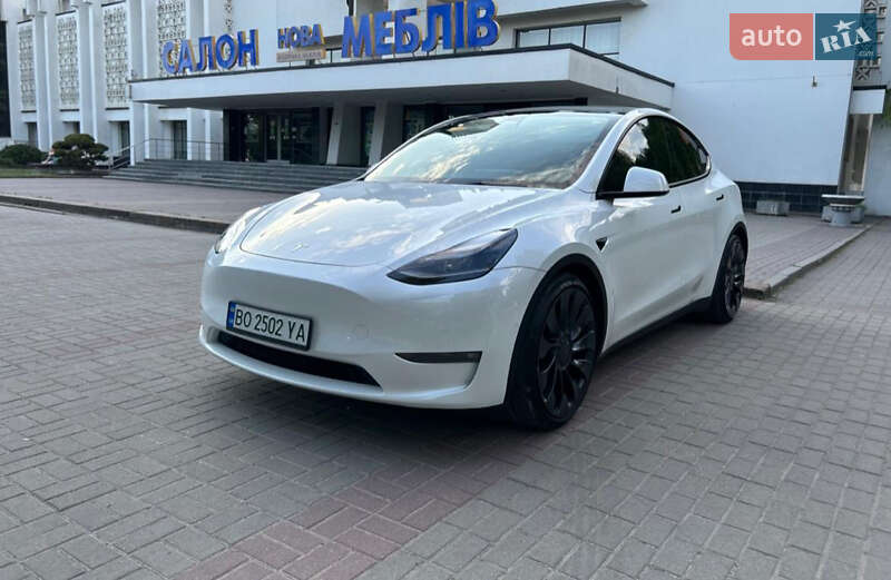 Tesla Model Y 2021