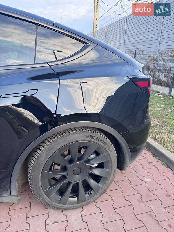 Позашляховик / Кросовер Tesla Model Y 2021 в Києві