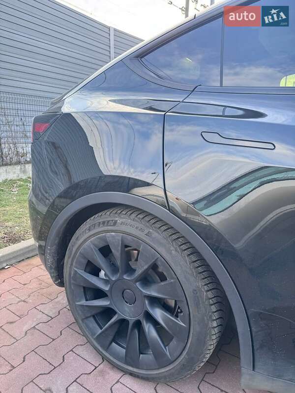 Позашляховик / Кросовер Tesla Model Y 2021 в Києві