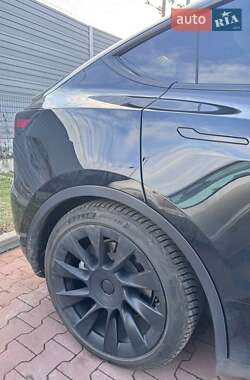 Внедорожник / Кроссовер Tesla Model Y 2021 в 
