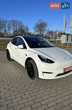 Внедорожник / Кроссовер Tesla Model Y 2023 в 