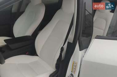 Внедорожник / Кроссовер Tesla Model Y 2023 в 