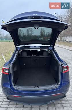 Позашляховик / Кросовер Tesla Model Y 2020 в 