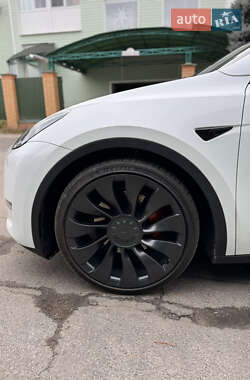 Внедорожник / Кроссовер Tesla Model Y 2022 в 