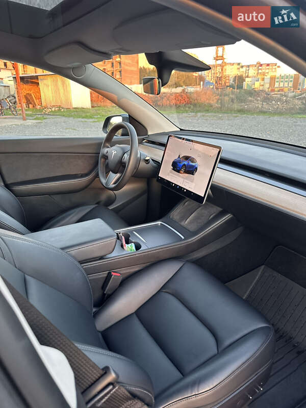 Tesla Model Y 2022
